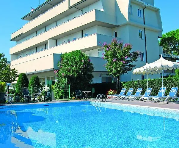 Hotel Old River