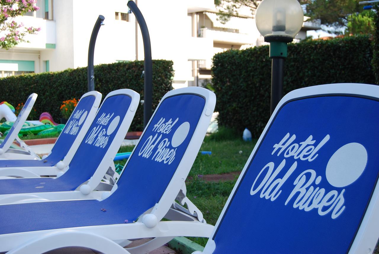 Old River Hotel